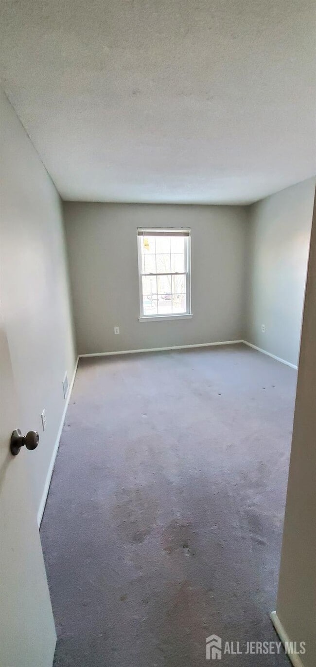 Building Photo - 261 Kempsey Dr