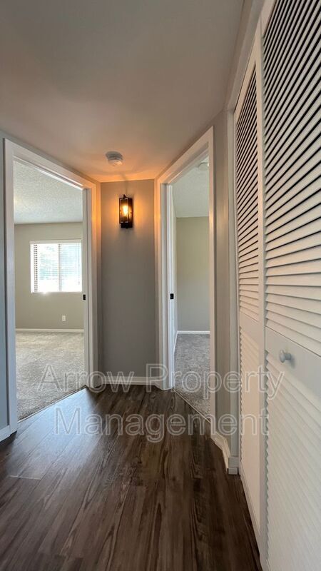 Building Photo - 3405 Holdrege St