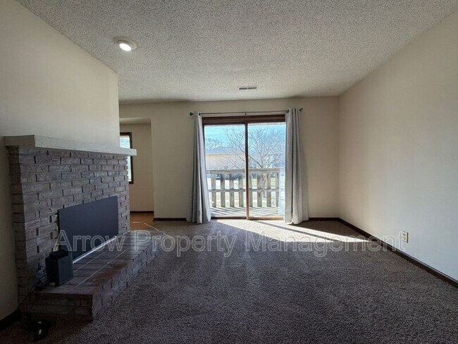 Building Photo - 5050 Prince Rd