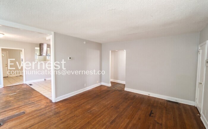 Building Photo - 8504 3rd Ave N