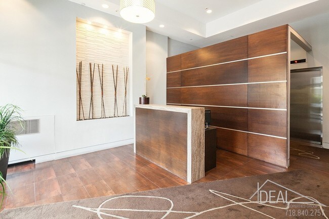 Building Photo - 150 Clermont Avenue #3HR
