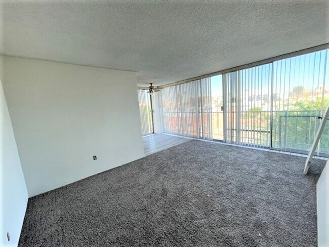 Building Photo - DOWNTOWN LONG BEACH 2BR/2BA CONDO ON 4TH F...