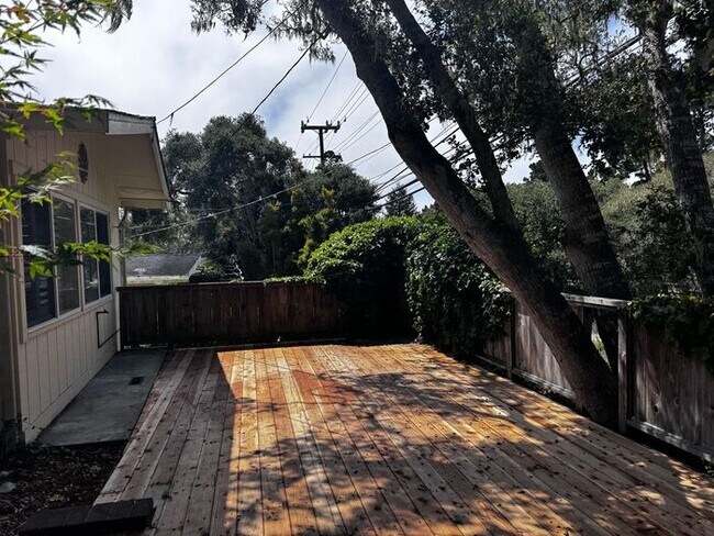 Building Photo - Charming Two Bedroom Pacific Grove Home