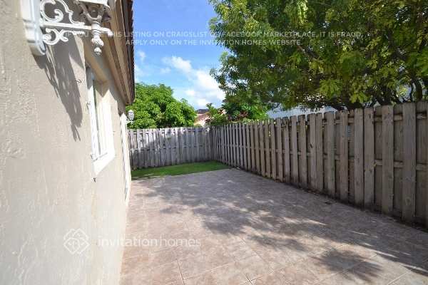 Building Photo - 15770 SW 74th St