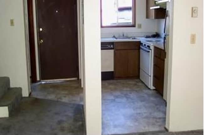 Building Photo - 176 S 53rd St