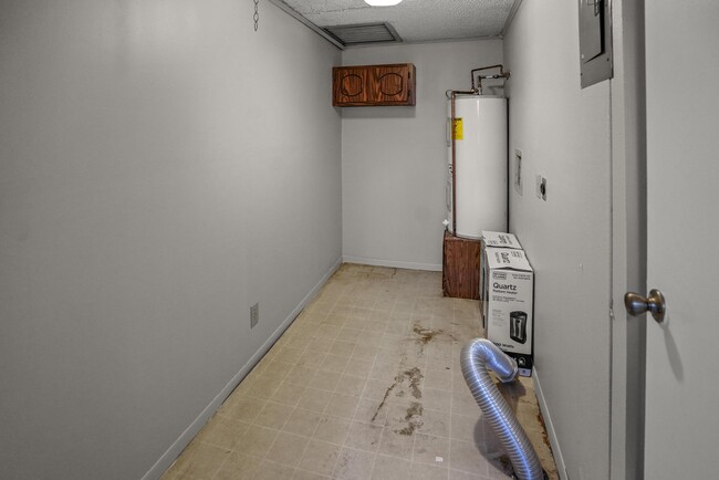 Building Photo - 9537 Olde Woods Dr