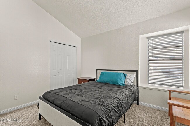 Building Photo - 10925 Ernie Banks Dr