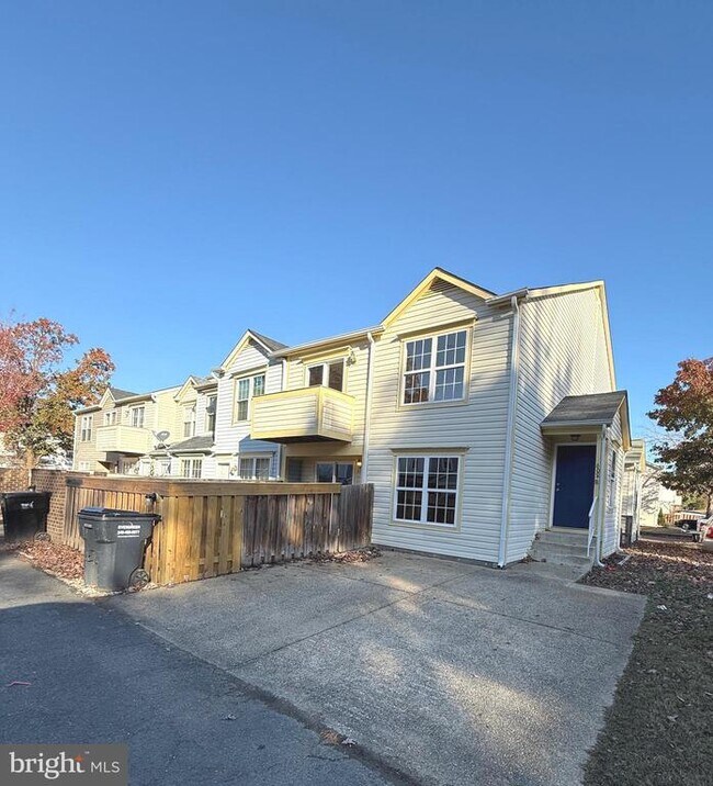 Building Photo - 46359 Columbus Dr