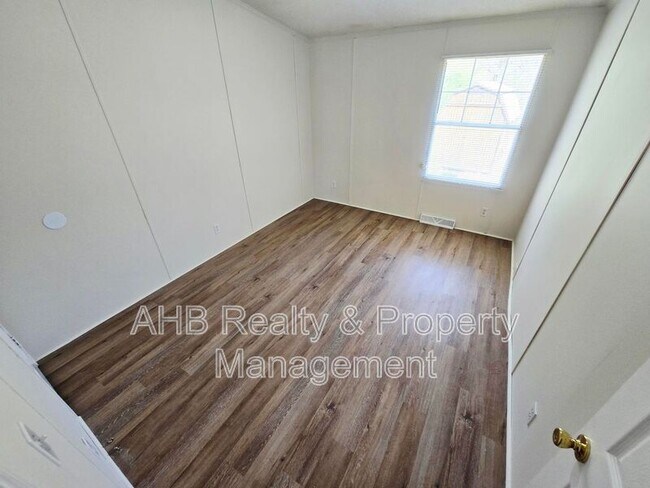 Building Photo - 1141 Palmer Farm Rd