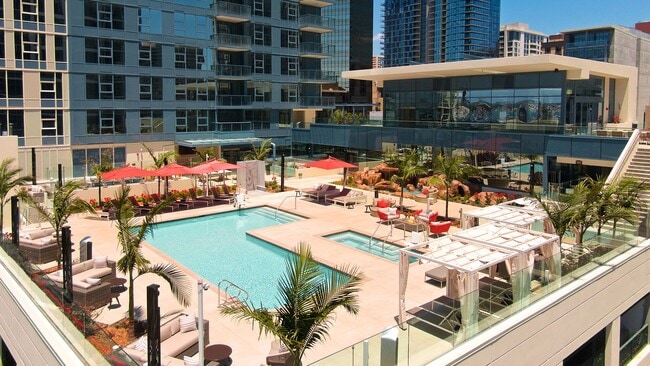 Building Photo - Savina By Bosa, 9th Floor Unit Available March 7th!