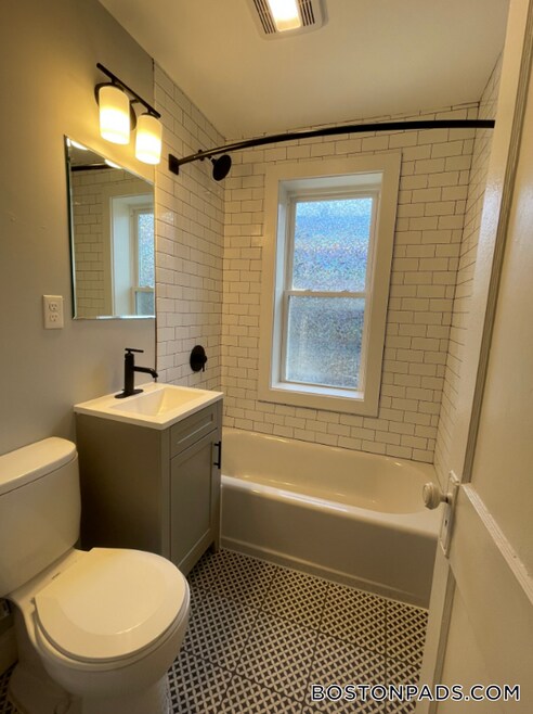 Building Photo - 233 Lafayette St