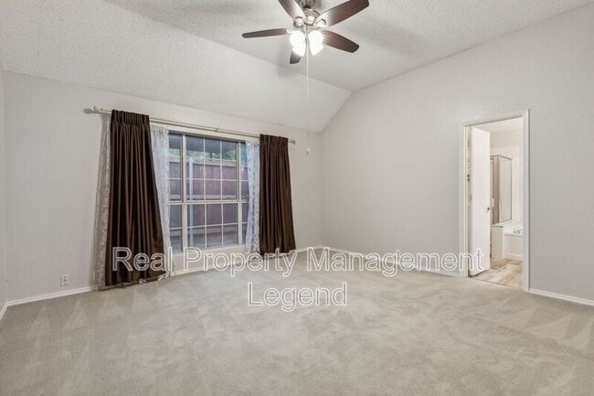 Building Photo - 1105 Dove Dr