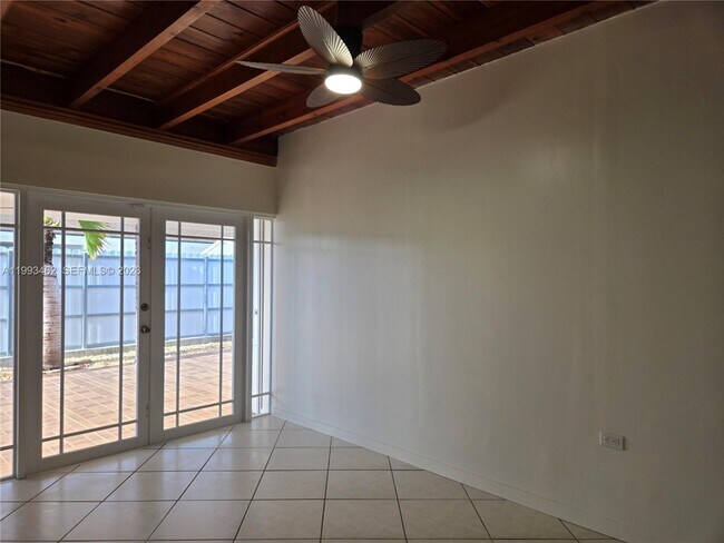 Building Photo - 10475 SW 42nd Terrace