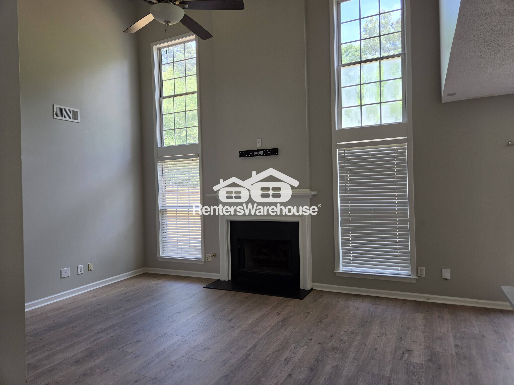 Building Photo - 2580 Alvecot Cir SE