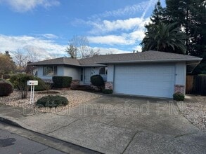 Building Photo - 1215 Marwen Dr