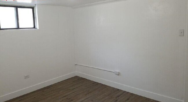 Building Photo - Beautiful Home Ready for Move-in