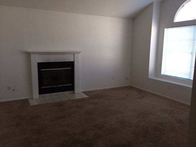 Building Photo - 384 Chestnut St