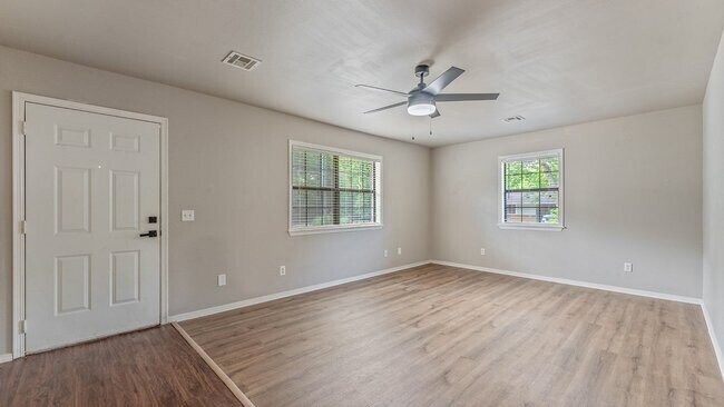 Building Photo - Newly Remodeled 2-Bed, 2-Bath Duplex