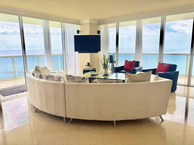 Building Photo - 1830 S Ocean Dr