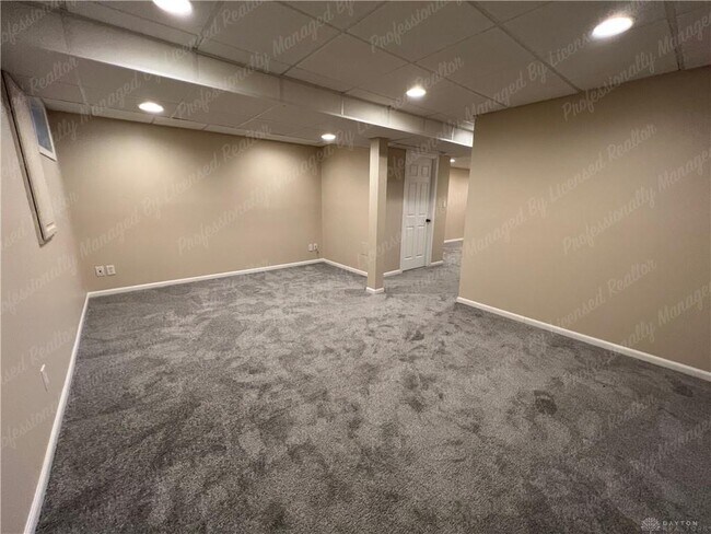 Building Photo - 1131 Windsong Trail