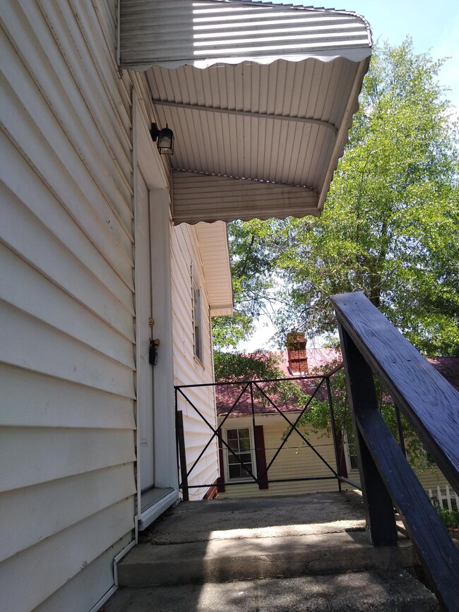 Primary Photo - 1548 Schley St