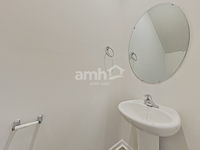 Building Photo - 3321 Oak Tree Trail