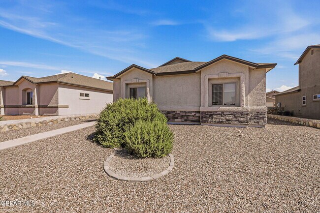 Building Photo - 14817 Tierra Isaiah Ave