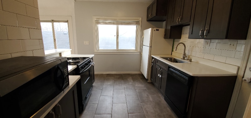 Building Photo - 351 Edgewood Pl