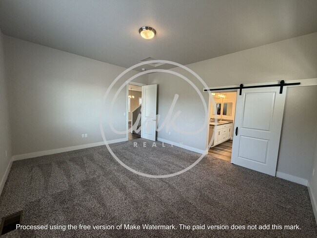 Building Photo - 439 Dubois Ln
