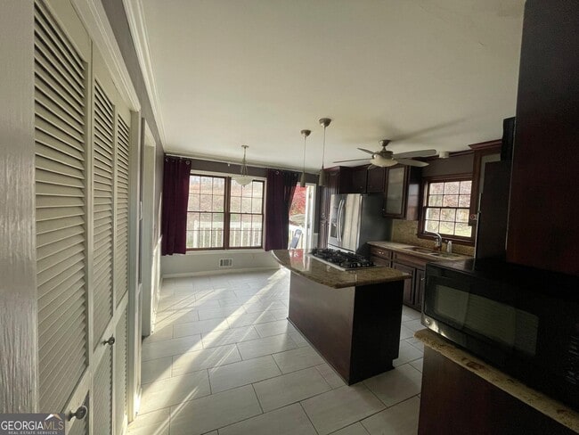 Building Photo - 156 Plantation Trce