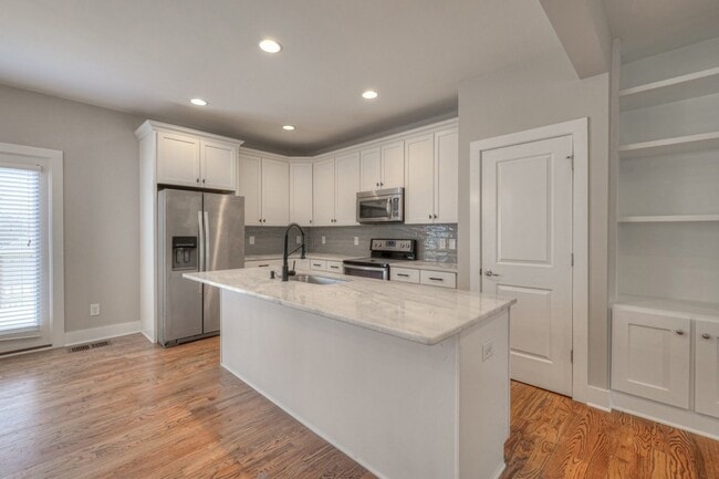Building Photo - 1712 McKinney Ave