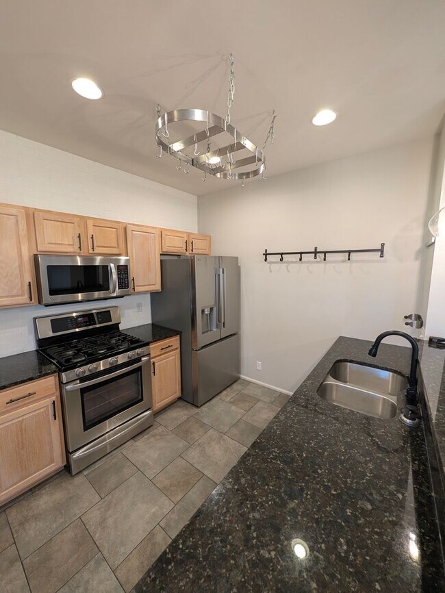Building Photo - 908 S Mineral Dr