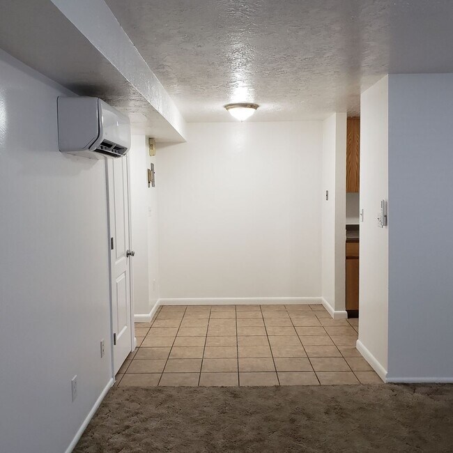 Building Photo - 1B/1B Pet Friendly Apartment South of BYU