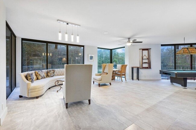 Building Photo - 2401 N Ocean Blvd