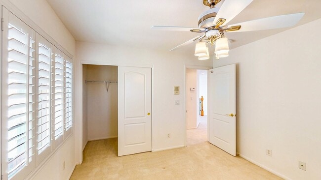 Building Photo - Beautiful 4 bedroom 3 full bath home with 2,902 Sq. FT. of living space.