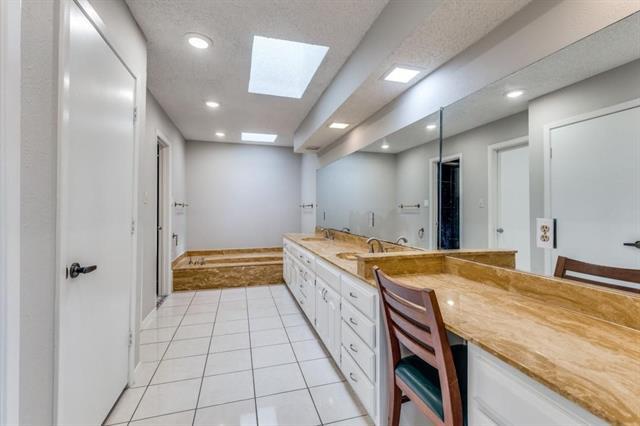 Building Photo - 7705 Skylake Dr