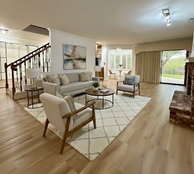 Building Photo - Don’t Miss This Beautiful 3-Bedroom + Office Gated Home!