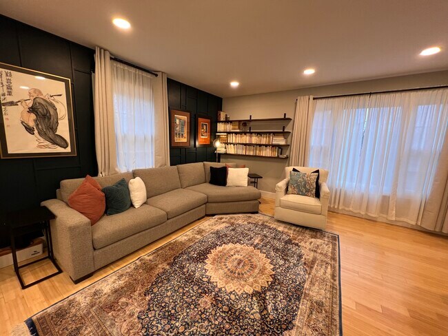 Building Photo - 28 Kennedy St