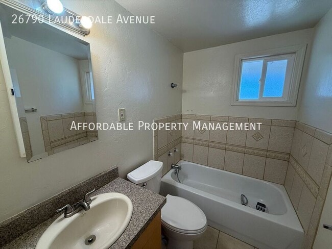 Building Photo - 26790 Lauderdale Ave