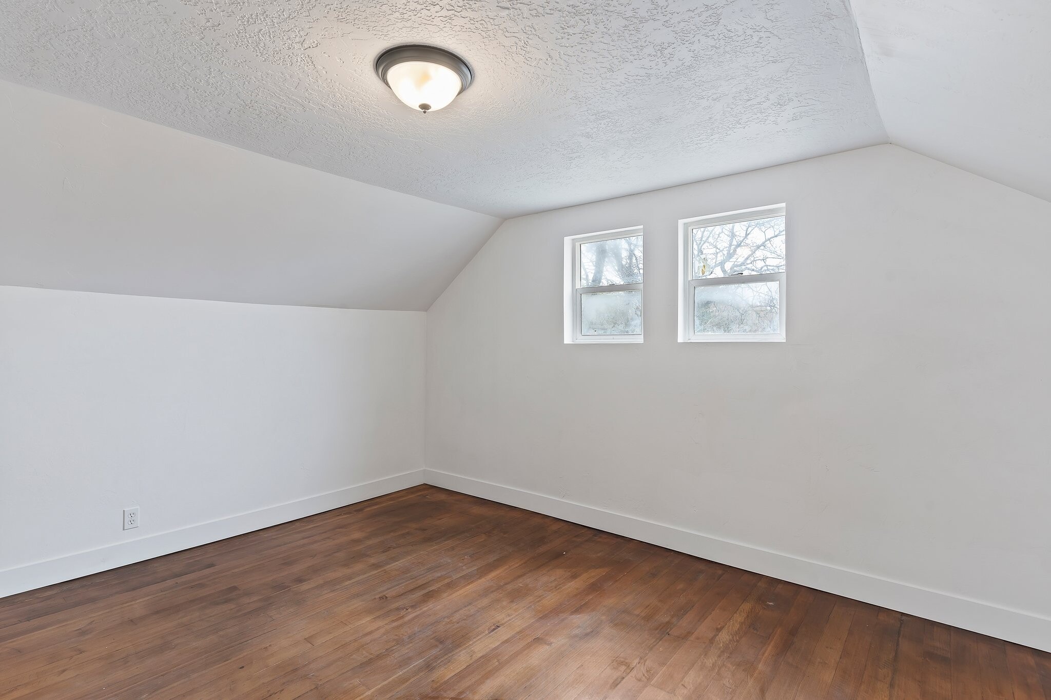 Building Photo - 678 N 100 E
