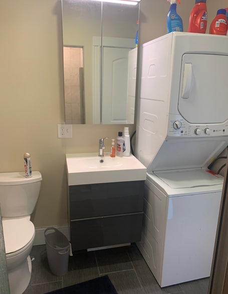 Building Photo - 102 Morrison Ave