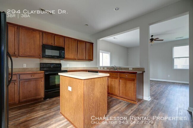 Building Photo - 294 Clayburne Dr