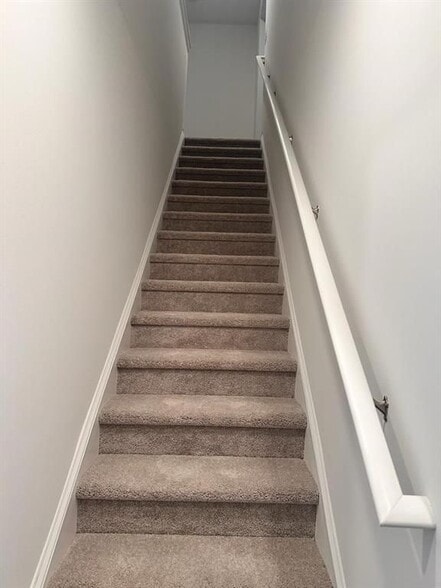 Building Photo - 214 Banner Rd