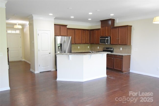 Building Photo - 9620 Camberley Ave NW