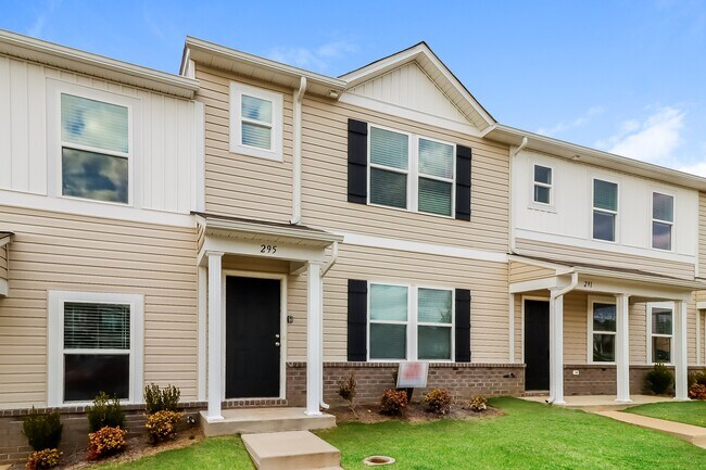 Building Photo - 295 Century Dr