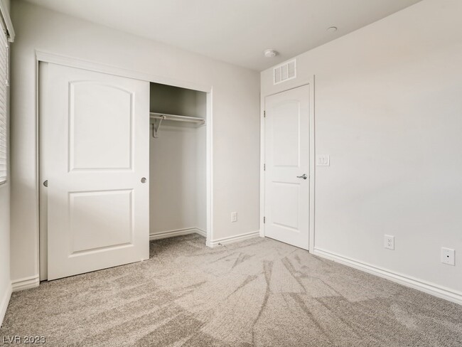 Building Photo - 264 Quail Finch Dr