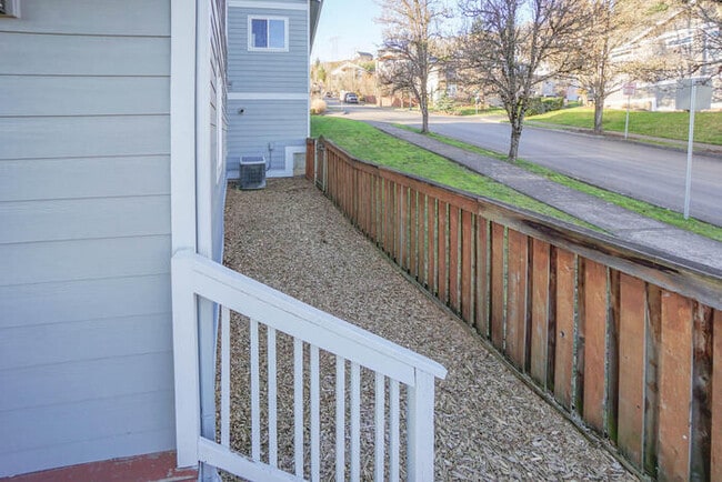 Building Photo - BEAUTIFUL VIEWS of MT. HOOD