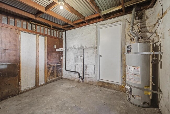 Building Photo - Beautifully Remodeled 3-Bedroom Home with Modern Upgrades