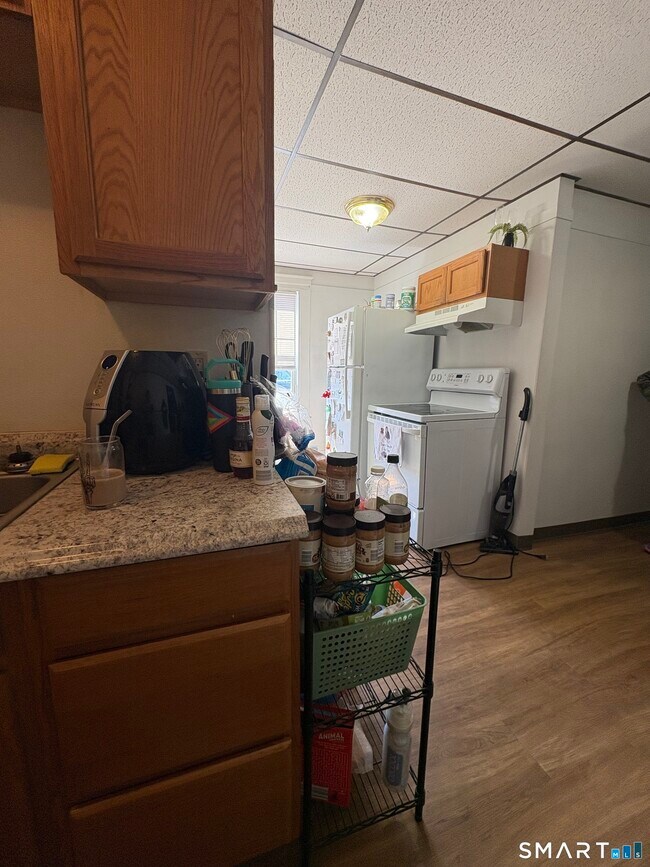 Building Photo - 82 S Main St