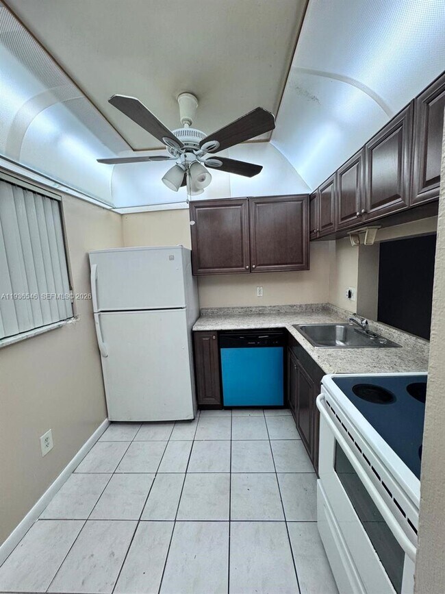 Building Photo - 2800 NW 56th Ave